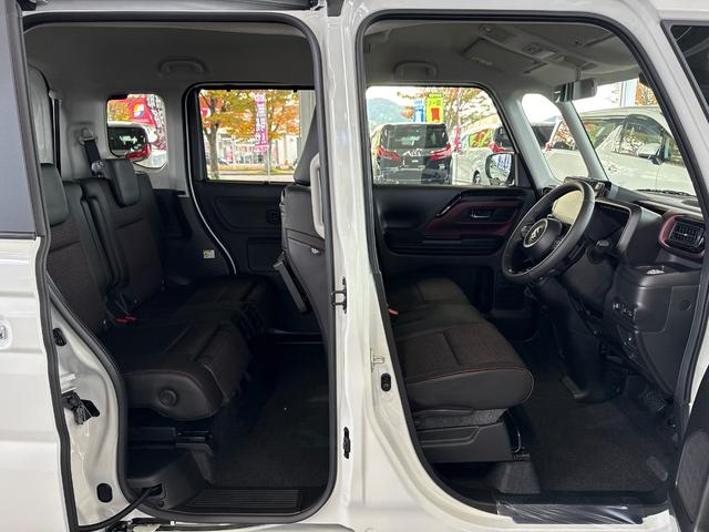 スペーシアカスタム ハイブリッドＸＳターボ【４ＷＤ】【届出済み未使用車】　全方位モニター付き９インチメモリーナビ　Ｂｌｕｅｔｏｏｔｈ　フルセグ　バック・サイド・フロントカメラ　両側電動スライド　追従型クルコン　後席オットマン　コーナーセンサー　シートヒーター　オートＬＥＤ（25枚目）