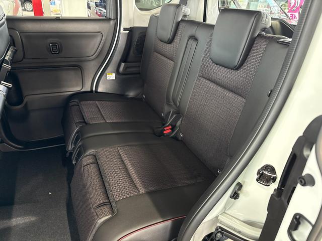 スペーシアカスタム ハイブリッドＸＳターボ【４ＷＤ】【届出済み未使用車】　全方位モニター付き９インチメモリーナビ　Ｂｌｕｅｔｏｏｔｈ　フルセグ　バック・サイド・フロントカメラ　両側電動スライド　追従型クルコン　後席オットマン　コーナーセンサー　シートヒーター　オートＬＥＤ（30枚目）