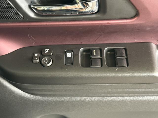 スペーシアカスタム ハイブリッドＸＳターボ【４ＷＤ】【届出済み未使用車】　全方位モニター付き９インチメモリーナビ　Ｂｌｕｅｔｏｏｔｈ　フルセグ　バック・サイド・フロントカメラ　両側電動スライド　追従型クルコン　後席オットマン　コーナーセンサー　シートヒーター　オートＬＥＤ（48枚目）