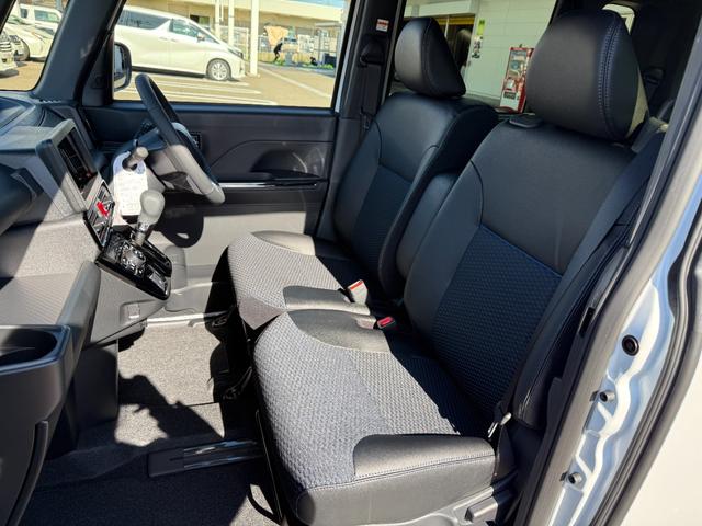 タント カスタムRSリミテッド【4WDターボ】【届出済み未使用車】 新品ナビ取付 バックカメラ 全方位カメラ ETC 追従型クルコン 両側電動スライド スマートキー シートヒーター ハーフレザー 純正アルミ コーナーセンサー 衝突軽減ブレーキ 横滑り防止 オートLED(24枚目)