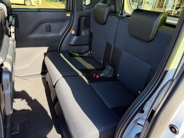 タント カスタムRSリミテッド【4WDターボ】【届出済み未使用車】 新品ナビ取付 バックカメラ 全方位カメラ ETC 追従型クルコン 両側電動スライド スマートキー シートヒーター ハーフレザー 純正アルミ コーナーセンサー 衝突軽減ブレーキ 横滑り防止 オートLED(26枚目)