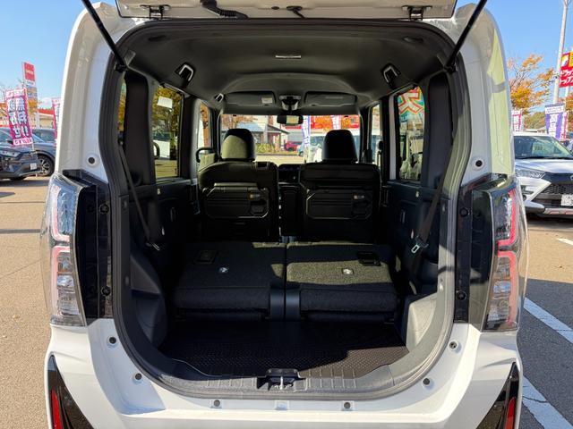 タント カスタムRSリミテッド【4WDターボ】【届出済み未使用車】 新品ナビ取付 バックカメラ 全方位カメラ ETC 追従型クルコン 両側電動スライド スマートキー シートヒーター ハーフレザー 純正アルミ コーナーセンサー 衝突軽減ブレーキ 横滑り防止 オートLED(28枚目)