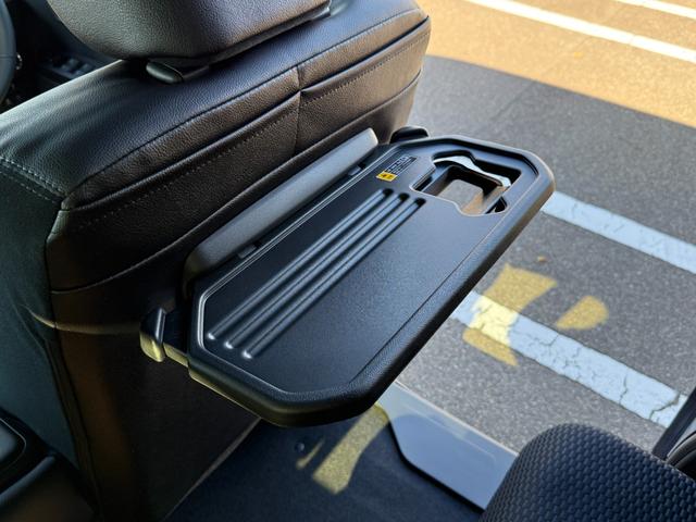 タント カスタムRSリミテッド【4WDターボ】【届出済み未使用車】 新品ナビ取付 バックカメラ 全方位カメラ ETC 追従型クルコン 両側電動スライド スマートキー シートヒーター ハーフレザー 純正アルミ コーナーセンサー 衝突軽減ブレーキ 横滑り防止 オートLED(43枚目)