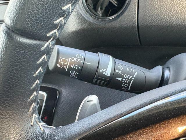 純正オプションはもちろん、社外のナビやフリップダウンモニター、ドライブレコーダー、ＥＴＣ等、お客様のご希望のオプション取付も可能♪お客様による商品持込み、取付のみの対応もしております♪