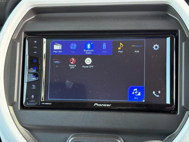 【ディスプレイオーディオ】タッチ操作で簡単＆便利！Ｂｌｕｅｔｏｏｔｈ音楽再生・ハンズフリー通話、バックモニター表示など多くの機能を使用できます。