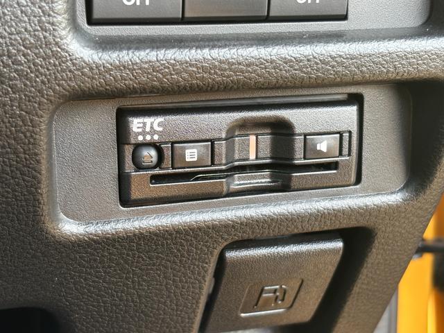 【ＥＴＣ車載器】有料道路の料金所で、停車することなく通過できます。一般道と高速道路のアクセスが格段によくなるスマートＩＣも利用可能！