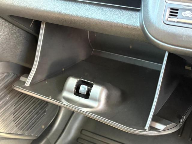 ボディーコーティングやナビの取り付け、下廻り防錆塗装も施行など、お車に関する様々なご要望に対応いたします♪お客様の最高の１台のために相談に乗らせてください！！