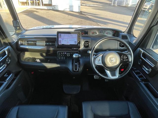 N-BOXカスタム G・EXターボホンダセンシング【4WD】 【禁煙車】 【冬タイヤ付】【純正8型ナビ】バックカメラ Bluetooth再生 ETC【衝突軽減&レーンアシスト】デジタルミラー型ドラレコ 両側電動スライド レーダークルコン コーナーセンサー シートヒーター(3枚目)