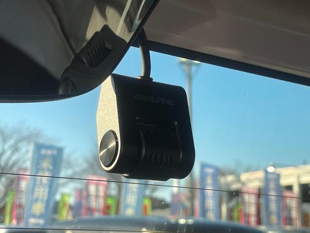 N-BOXカスタム G・EXターボホンダセンシング【4WD】 【禁煙車】 【冬タイヤ付】【純正8型ナビ】バックカメラ Bluetooth再生 ETC【衝突軽減&レーンアシスト】デジタルミラー型ドラレコ 両側電動スライド レーダークルコン コーナーセンサー シートヒーター(9枚目)