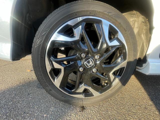 N-BOXカスタム G・EXターボホンダセンシング【4WD】 【禁煙車】 【冬タイヤ付】【純正8型ナビ】バックカメラ Bluetooth再生 ETC【衝突軽減&レーンアシスト】デジタルミラー型ドラレコ 両側電動スライド レーダークルコン コーナーセンサー シートヒーター(15枚目)