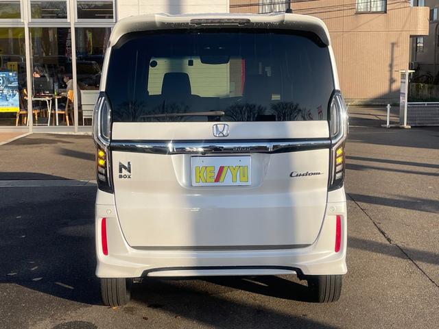 N-BOXカスタム G・EXターボホンダセンシング【4WD】 【禁煙車】 【冬タイヤ付】【純正8型ナビ】バックカメラ Bluetooth再生 ETC【衝突軽減&レーンアシスト】デジタルミラー型ドラレコ 両側電動スライド レーダークルコン コーナーセンサー シートヒーター(18枚目)