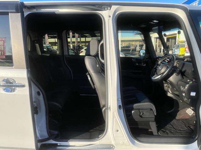 N-BOXカスタム G・EXターボホンダセンシング【4WD】 【禁煙車】 【冬タイヤ付】【純正8型ナビ】バックカメラ Bluetooth再生 ETC【衝突軽減&レーンアシスト】デジタルミラー型ドラレコ 両側電動スライド レーダークルコン コーナーセンサー シートヒーター(26枚目)