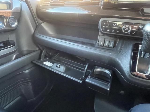 N-BOXカスタム G・EXターボホンダセンシング【4WD】 【禁煙車】 【冬タイヤ付】【純正8型ナビ】バックカメラ Bluetooth再生 ETC【衝突軽減&レーンアシスト】デジタルミラー型ドラレコ 両側電動スライド レーダークルコン コーナーセンサー シートヒーター(46枚目)