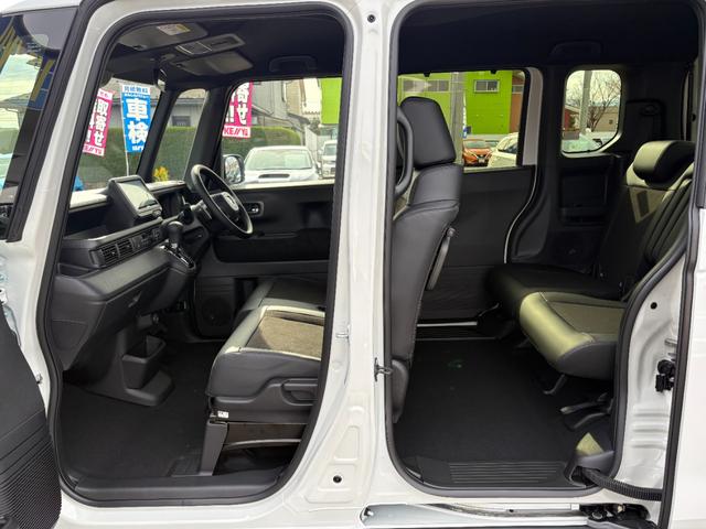 Ｎ－ＢＯＸカスタム ターボ【４ＷＤ】【届出済未使用車】【純正８インチナビ】　【衝突軽減＆レーンアシスト】レーダークルコン　両側電動スライドドア　コーナーセンサー　フルセグ　バックカメラ　Ｂｌｕｅｔｏｏｔｈ再生　シートヒーター　ハーブレザーシート　ＬＥＤオートライト　純正アルミ（27枚目）