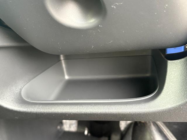 Ｎ－ＢＯＸカスタム ターボ【４ＷＤ】【届出済未使用車】【純正８インチナビ】　【衝突軽減＆レーンアシスト】レーダークルコン　両側電動スライドドア　コーナーセンサー　フルセグ　バックカメラ　Ｂｌｕｅｔｏｏｔｈ再生　シートヒーター　ハーブレザーシート　ＬＥＤオートライト　純正アルミ（44枚目）