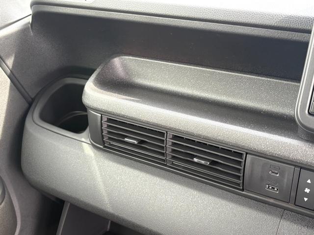 Ｎ－ＢＯＸカスタム ターボ【４ＷＤ】【届出済未使用車】【純正８インチナビ】　【衝突軽減＆レーンアシスト】レーダークルコン　両側電動スライドドア　コーナーセンサー　フルセグ　バックカメラ　Ｂｌｕｅｔｏｏｔｈ再生　シートヒーター　ハーブレザーシート　ＬＥＤオートライト　純正アルミ（46枚目）