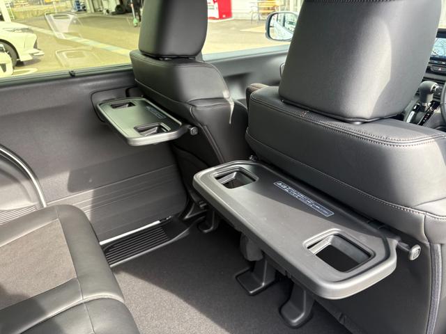 Ｎ－ＢＯＸカスタム ターボ【４ＷＤ】【届出済未使用車】【純正８インチナビ】　【衝突軽減＆レーンアシスト】レーダークルコン　両側電動スライドドア　コーナーセンサー　フルセグ　バックカメラ　Ｂｌｕｅｔｏｏｔｈ再生　シートヒーター　ハーブレザーシート　ＬＥＤオートライト　純正アルミ（49枚目）