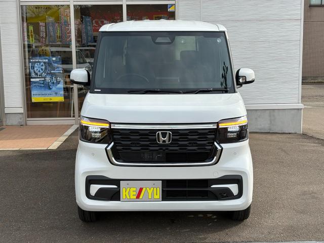 Ｎ－ＢＯＸカスタム ターボ【４ＷＤ】【届出済未使用車】【純正８インチナビ】　【衝突軽減＆レーンアシスト】レーダークルコン　両側電動スライドドア　コーナーセンサー　フルセグ　バックカメラ　Ｂｌｕｅｔｏｏｔｈ再生　シートヒーター　ハーブレザーシート　ＬＥＤオートライト　純正アルミ（54枚目）