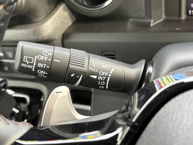 Ｎ－ＢＯＸカスタム ターボ【４ＷＤ】【届出済未使用車】【純正８インチナビ】　【衝突軽減＆レーンアシスト】レーダークルコン　両側電動スライドドア　コーナーセンサー　フルセグ　バックカメラ　Ｂｌｕｅｔｏｏｔｈ再生　シートヒーター　ハーブレザーシート　ＬＥＤオートライト　純正アルミ（35枚目）