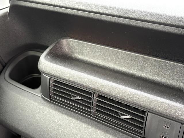 Ｎ－ＢＯＸカスタム ターボ【４ＷＤ】【届出済未使用車】【純正８インチナビ】　【衝突軽減＆レーンアシスト】レーダークルコン　両側電動スライドドア　コーナーセンサー　フルセグ　バックカメラ　Ｂｌｕｅｔｏｏｔｈ再生　シートヒーター　ハーブレザーシート　ＬＥＤオートライト　純正アルミ（46枚目）