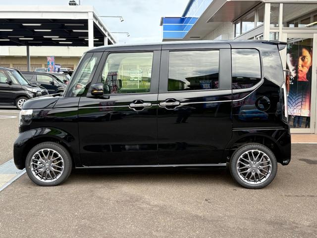 Ｎ－ＢＯＸカスタム ターボ【４ＷＤ】【届出済未使用車】【純正８インチナビ】　【衝突軽減＆レーンアシスト】レーダークルコン　両側電動スライドドア　コーナーセンサー　フルセグ　バックカメラ　Ｂｌｕｅｔｏｏｔｈ再生　シートヒーター　ハーブレザーシート　ＬＥＤオートライト　純正アルミ（56枚目）