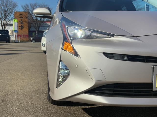 プリウス A【4WD】【禁煙車】【寒冷地仕様】【AC100V電源】 衝突軽減 ブラインドスポットモニター 純正ナビ バックカメラ Bluetooth再生 ETC コーナーセンサー ヘッドアップディスプレイ 追従クルコン LEDオートライト パーキングアシスト ドラレコ(12枚目)