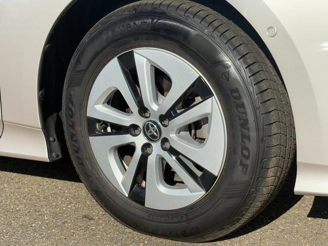 プリウス A【4WD】【禁煙車】【寒冷地仕様】【AC100V電源】 衝突軽減 ブラインドスポットモニター 純正ナビ バックカメラ Bluetooth再生 ETC コーナーセンサー ヘッドアップディスプレイ 追従クルコン LEDオートライト パーキングアシスト ドラレコ(14枚目)