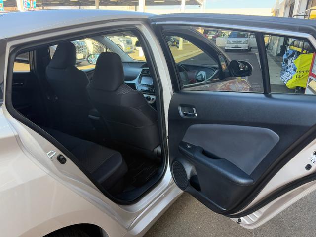 プリウス A【4WD】【禁煙車】【寒冷地仕様】【AC100V電源】 衝突軽減 ブラインドスポットモニター 純正ナビ バックカメラ Bluetooth再生 ETC コーナーセンサー ヘッドアップディスプレイ 追従クルコン LEDオートライト パーキングアシスト ドラレコ(25枚目)