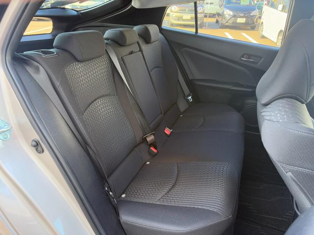 プリウス A【4WD】【禁煙車】【寒冷地仕様】【AC100V電源】 衝突軽減 ブラインドスポットモニター 純正ナビ バックカメラ Bluetooth再生 ETC コーナーセンサー ヘッドアップディスプレイ 追従クルコン LEDオートライト パーキングアシスト ドラレコ(26枚目)