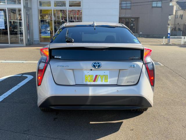 プリウス A【4WD】【禁煙車】【寒冷地仕様】【AC100V電源】 衝突軽減 ブラインドスポットモニター 純正ナビ バックカメラ Bluetooth再生 ETC コーナーセンサー ヘッドアップディスプレイ 追従クルコン LEDオートライト パーキングアシスト ドラレコ(52枚目)