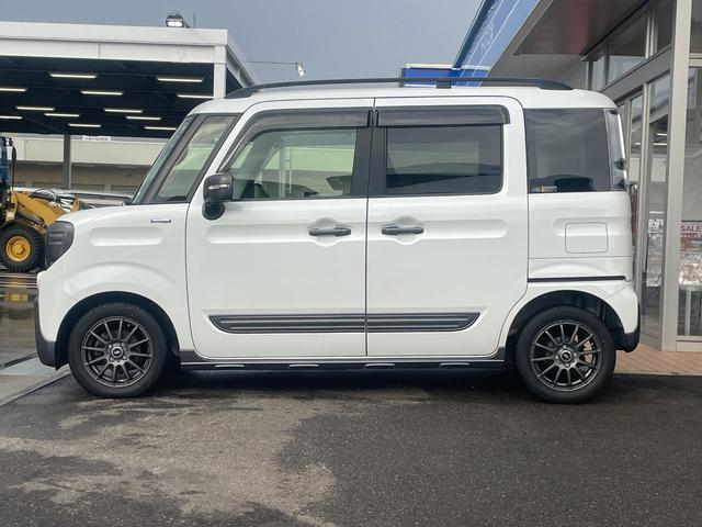 スペーシアギア ハイブリッドＸＺ　ターボ【４ＷＤ】【１オーナー禁煙車】　衝突軽減＆車線逸脱警報　全方位カメラ付８型ナビ　フルセグ　Ｂｌｕｅｔｏｏｔｈ再生　ＥＴＣ　シートヒーター　ヘッドアップディスプレイ　両側電動スライドドア　サーキュレーター　踏み間違い防止機能　クルコン（54枚目）