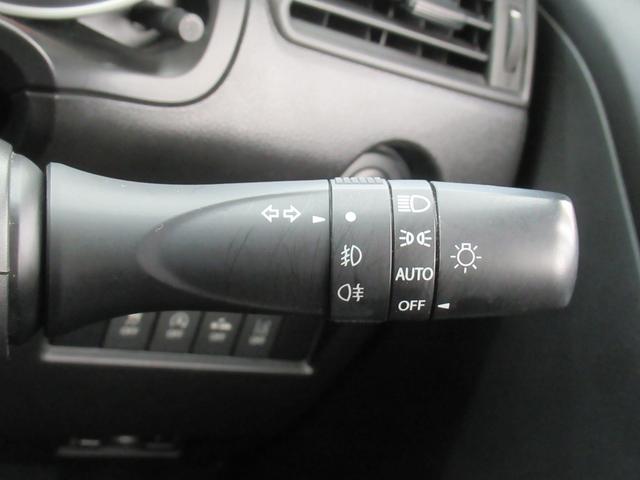 スイフト HYBRID RS ZC53S/ナビ・全方位カメラ・ETC ナビ・Bluetooth対応・ETC・全方位カメラ・キーレスプッシュスタート・フルオートエアコン・シートヒーター・衝突被害軽減サポート・アイドリングストップシステム(16枚目)