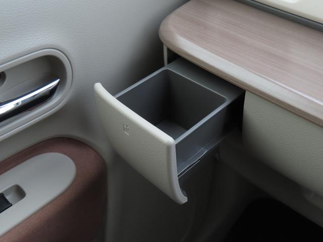 アルトラパン Ｘ　５型／ブレーキサポート・後退時ブレーキサポート　衝突被害軽減システム・後退時ブレーキサポート・アイドリングストップ・シートヒーター・キーレスエントリー・プッシュスタート・レーンアシスト・アームレスト・アクセサリーソケット・オートエアコン（20枚目）