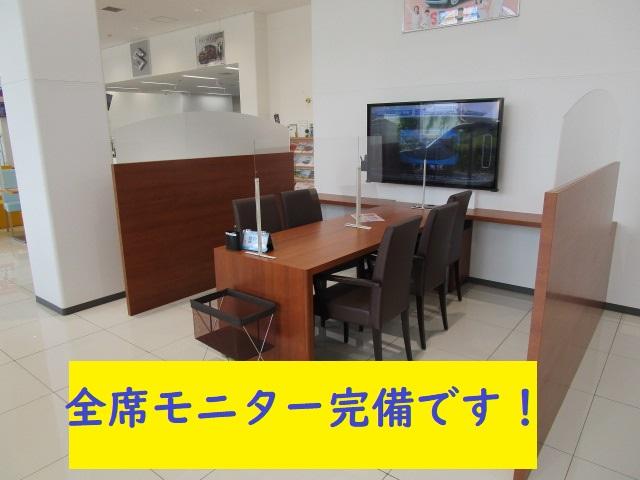 アルトラパン Ｘ　５型／ブレーキサポート・後退時ブレーキサポート　衝突被害軽減システム・後退時ブレーキサポート・アイドリングストップ・シートヒーター・キーレスエントリー・プッシュスタート・レーンアシスト・アームレスト・アクセサリーソケット・オートエアコン（61枚目）