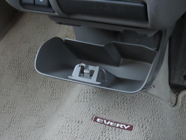 エブリイ JOINターボ 6型/ディスプレイオーディオ・バックカメラ 7インチディスプレイオーディオ・バックアイカメラ・フルオートエアコン・運転席シートヒーター・両側電動スライドドア・電動格納ミラー・LEDヘッドライト・・チルトステアリング・分割可倒式リヤシート(26枚目)