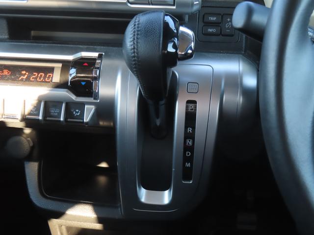 展示車上がりの低走行車両もございます。