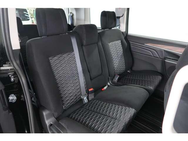デリカＤ：５ Ｐ　８人乗　禁煙車　１０．１型ナビ　後席モニター（9枚目）