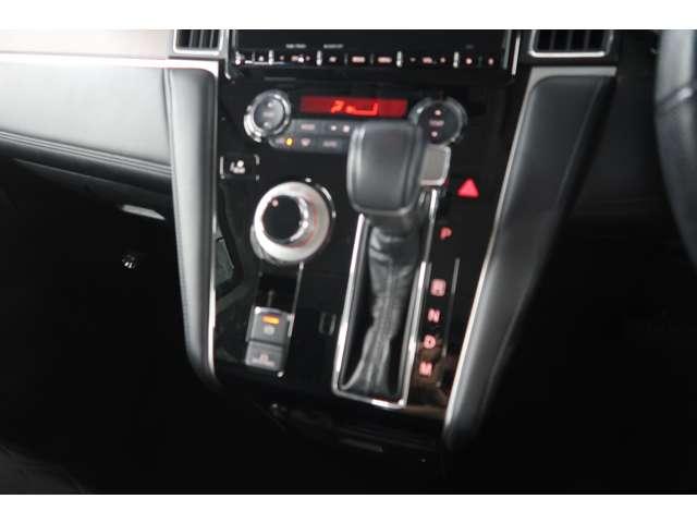 デリカＤ：５ Ｐ　８人乗　禁煙車　１０．１型ナビ　後席モニター（13枚目）