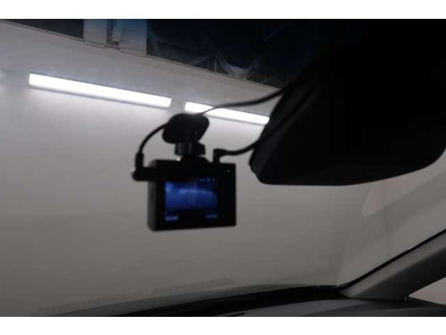 デリカＤ：５ Ｐ　８人乗　禁煙車　１０．１型ナビ　後席モニター（16枚目）