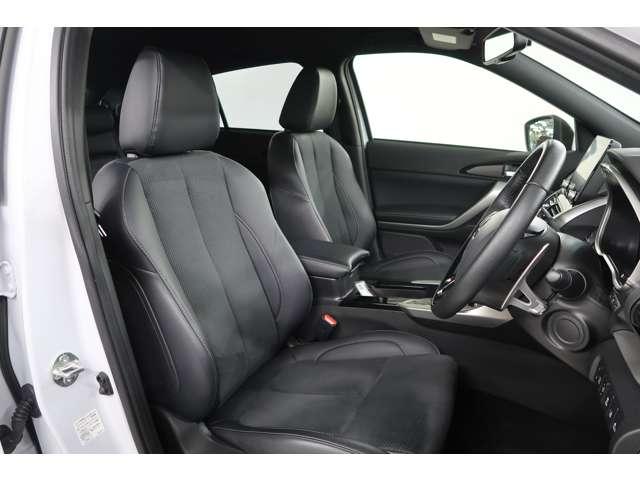 エクリプスクロスＰＨＥＶ Ｐ　禁煙　スマホ連携８型ナビ　電動サンルーフ（8枚目）