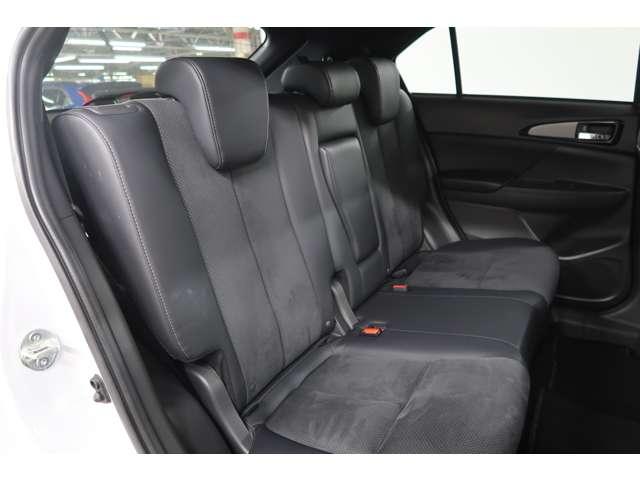 エクリプスクロスＰＨＥＶ Ｐ　禁煙　スマホ連携８型ナビ　電動サンルーフ（9枚目）