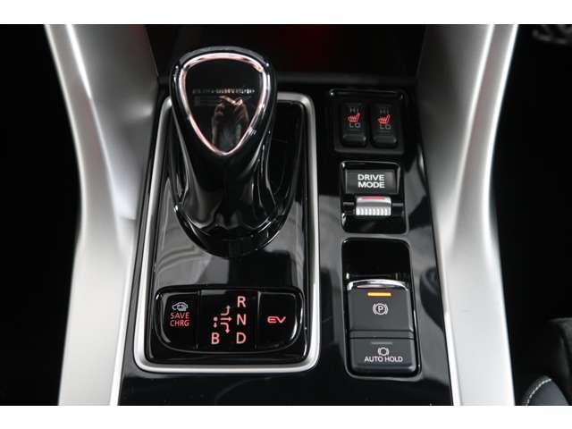 エクリプスクロスＰＨＥＶ Ｐ　禁煙　スマホ連携８型ナビ　電動サンルーフ（13枚目）