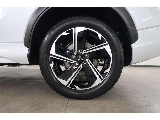 エクリプスクロスＰＨＥＶ Ｐ　禁煙　社有車　スマホ連携８型ナビ　フルセ（19枚目）