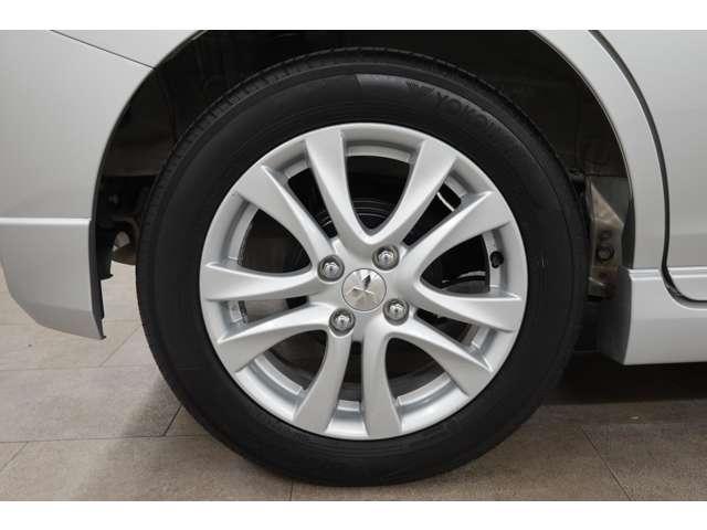 デリカＤ：２ ハイブリッドＭＺ　２ＷＤ　禁煙車　メモリーナビ　ＥＴＣ　両側電動（19枚目）