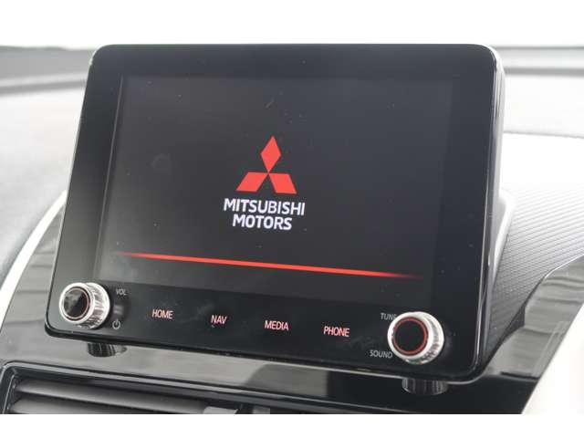 エクリプスクロスＰＨＥＶ Ｐ　禁煙車　スマホ連携ナビ　ライトグレー本革（2枚目）
