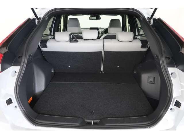 エクリプスクロスＰＨＥＶ Ｐ　禁煙車　スマホ連携ナビ　ライトグレー本革（10枚目）