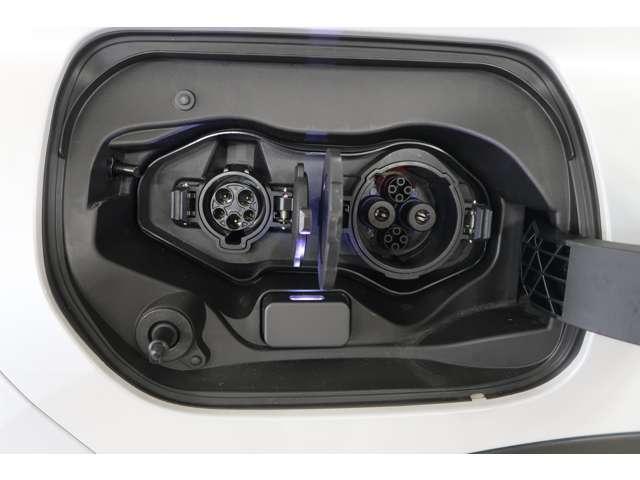 エクリプスクロスＰＨＥＶ Ｐ　禁煙車　スマホ連携ナビ　ライトグレー本革（18枚目）
