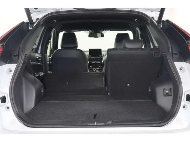 エクリプスクロスＰＨＥＶ Ｐ　禁煙車　社有車ＵＰ　スマホ連携８インチナビ（10枚目）