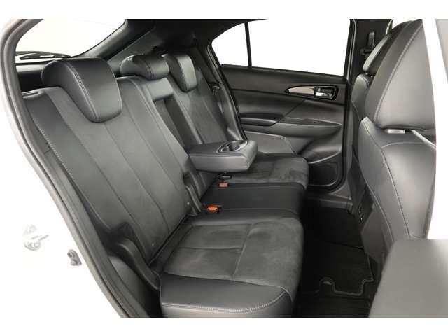 エクリプスクロスＰＨＥＶ Ｐ　禁煙　スマホ連携８型ナビ　電動サンルーフ（9枚目）