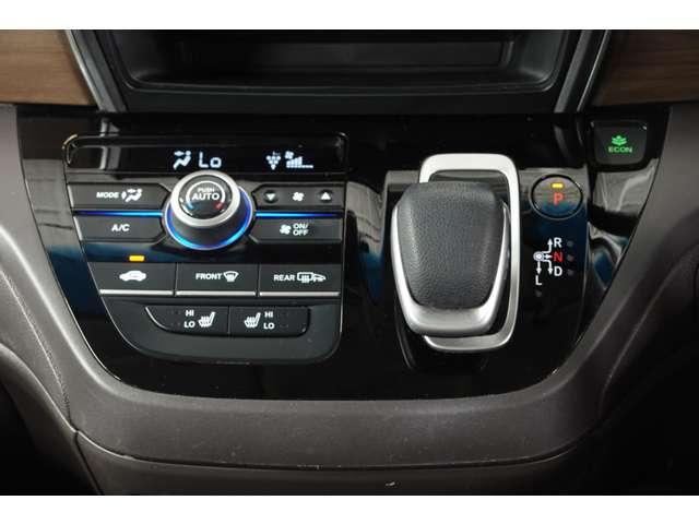 フリードハイブリッド ハイブリッド・Ｇホンダセンシング　２ＷＤ　６人乗り　禁煙車　メモリーナビ　ＥＴＣ（13枚目）